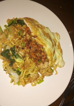 Foto resep Mie Goreng Becek dgn bakso telur