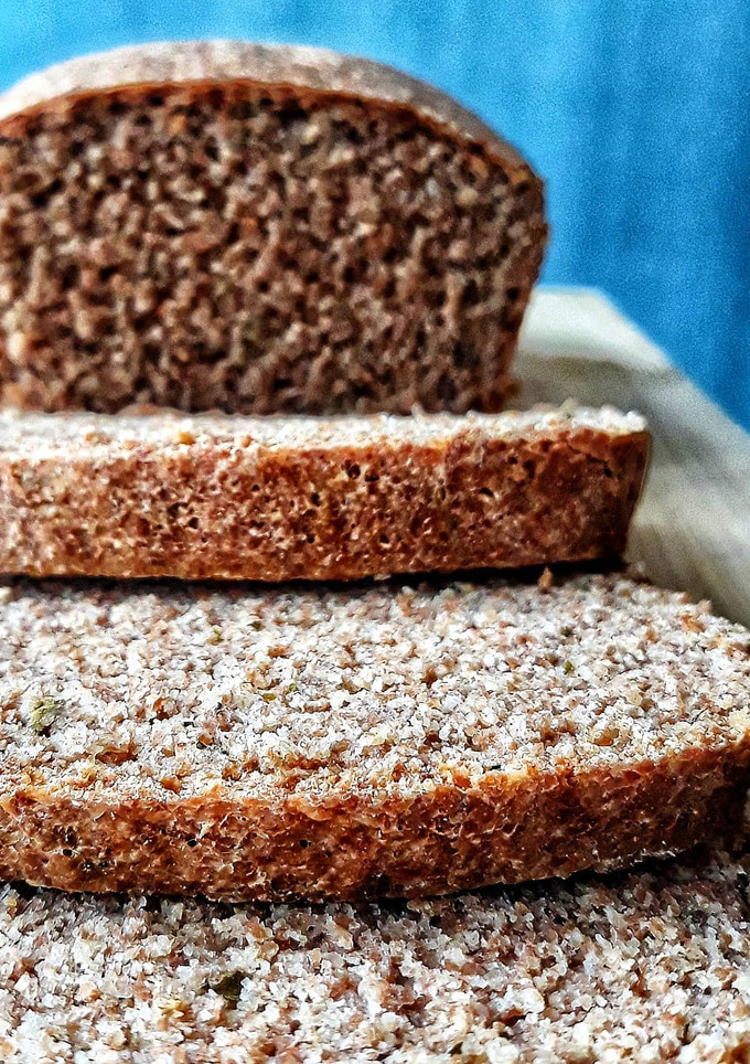 Una foto de 🍞PAN INTEGRAL DE ORÉGANO Y AJO🍞