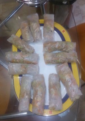 Una foto de Rollitos primavera con papel de arroz