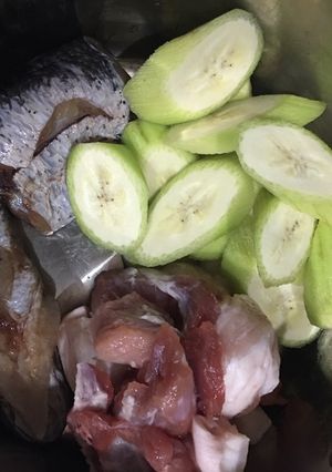Hình của món Cá chuối kho chuối.