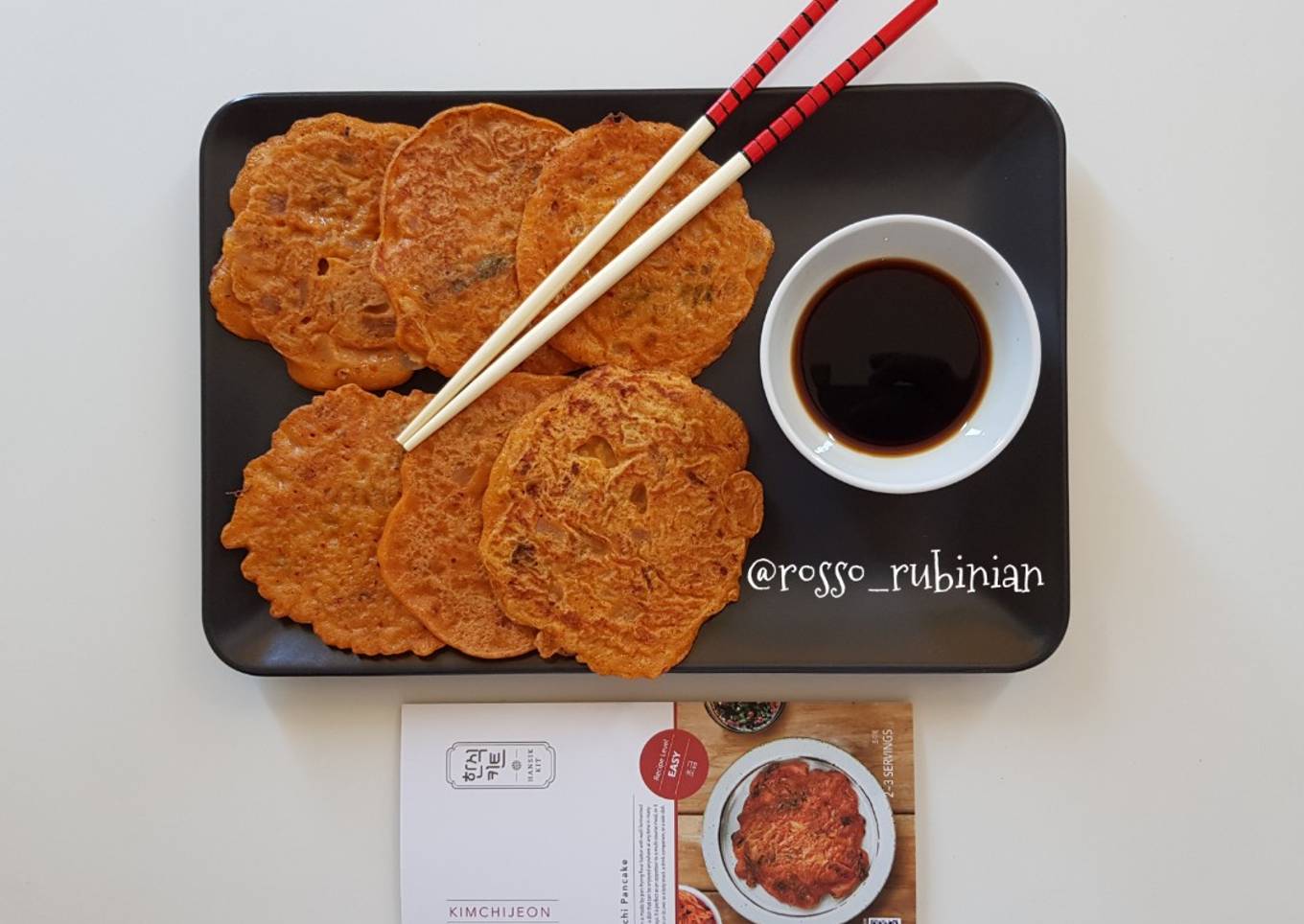 2) Kimchi Jeon (kimchi pandekage)