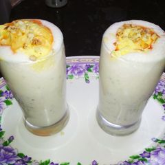 A picture of Mango Banana Ice-cream Shake.