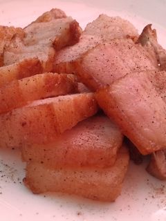 脆皮燒肉 的食譜成品照片