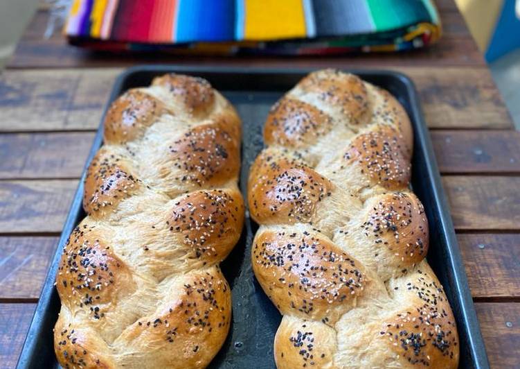 Pan de jalá integral