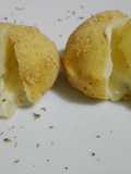 Bombas de papa rellenas de Roquefort