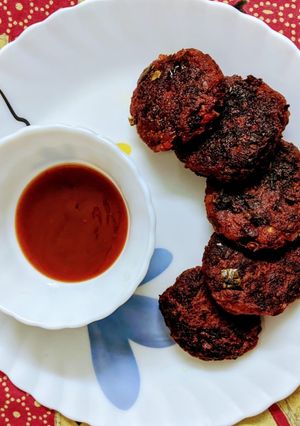 বিট আলু টিক্কি(beet potato tikki recipe in bengali) রেসিপির প্রধান ছবি