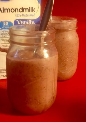 A picture of Tropical berry smoothie.