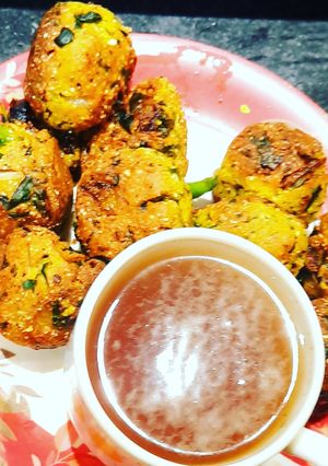 A picture of Methi pakora.