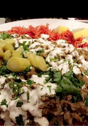 صورة لوصفة رز بالشمندر والشاورما