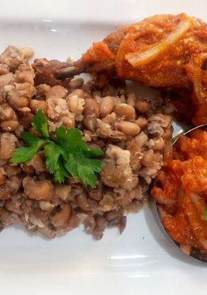 A picture of Beans with tomato sauce.