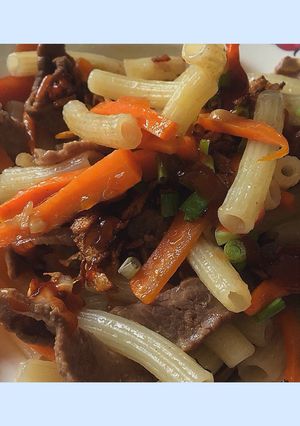 Hình của món Nui xào bò.