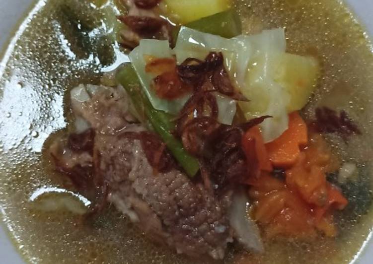 Sop tulangan plus sambal kecap