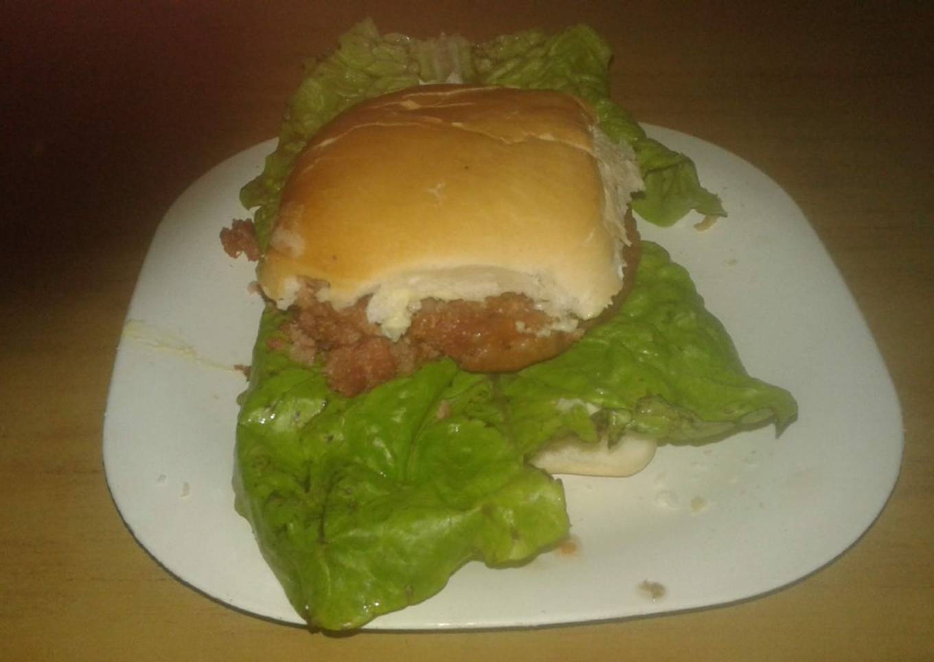 Sándwich de hamburguesa reciclada