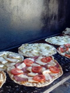 Una foto de Pizzas a la Parrilla😉😍😎 Súper Cool