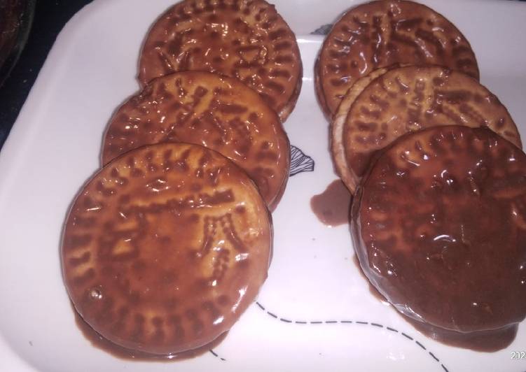 Chocolate Biscuit Fudge