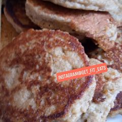 A picture of Blender banana cakes.