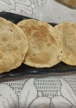 A picture of Namkeen Poori.