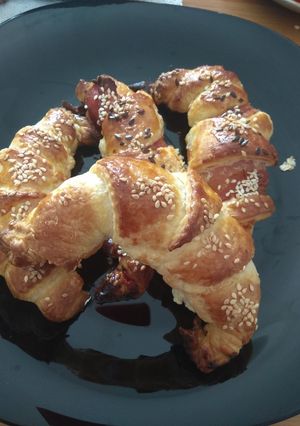 Reggeli töltött croissant recept fotója