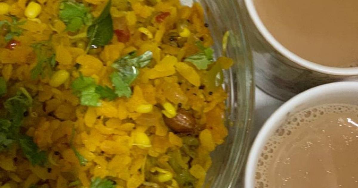 Brown Poha With Sprouted Moong Recipe by Alka Bhandari - Cookpad