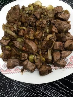 صورة لوصفة كبدة خروف مقلية مع الخضار