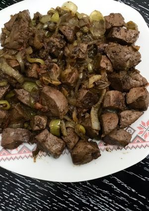 صورة لوصفة كبدة خروف مقلية مع الخضار