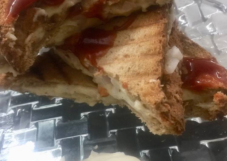 Simple Way to Make Speedy Onion Cheese burst Sandwiches