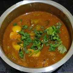 A picture of Pointed Gourd Curry.