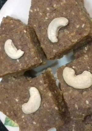 A picture of Til aate ki gurd vaali barfi.