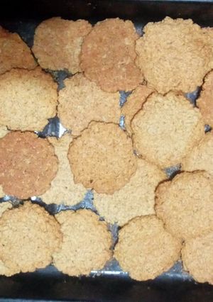 صورة لوصفة بسكويت بالشوفان وجوز الهند مقرمش 🍪
