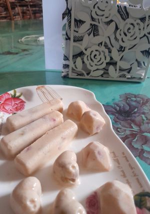 A picture of Frozen yogurt bars.