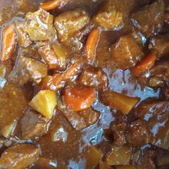 A picture of Vegetables beef stew.