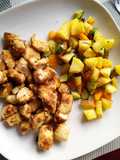 Bocconcini di pollo e verdure al forno