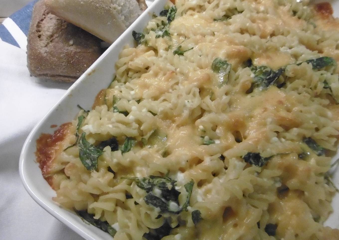 Spinach Mac and Cheese Casserole
