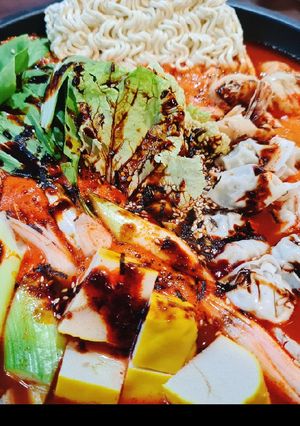 รูปของ Budae Jjigae บูแดจิแก