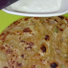 A picture of Aloo paratha.