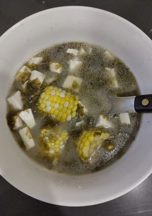 味增紫菜玉米豆腐湯（清冰箱料理）（快速料理） 的食譜成品照片