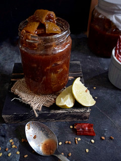 चटपटा नींबू का अचार (Chatpata nimbu ka achar recipe in hindi) रेसिपी मुख्य फोटो