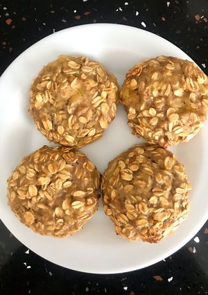 Hình của món Bánh Yến mạch chuối mix hạt.