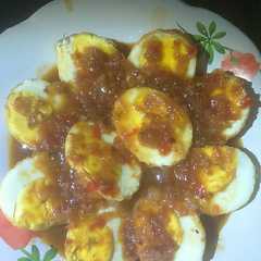 A picture of Telur sambal bawang.