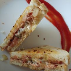 A picture of Creamy cheese mayo pizza sandwich.