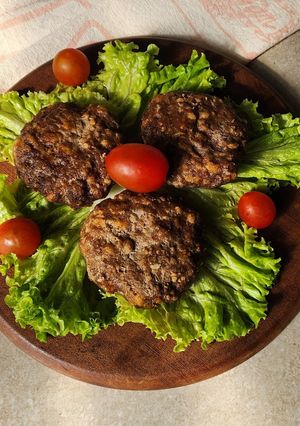 Una foto de 🍔Hamburguesas de carne con avena 🍔 Tiernas y sabrosas 🍔