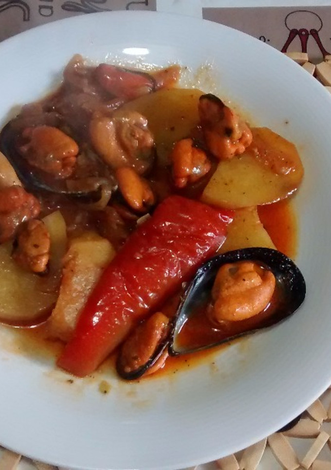 Una foto de Mejillones en caldeirada