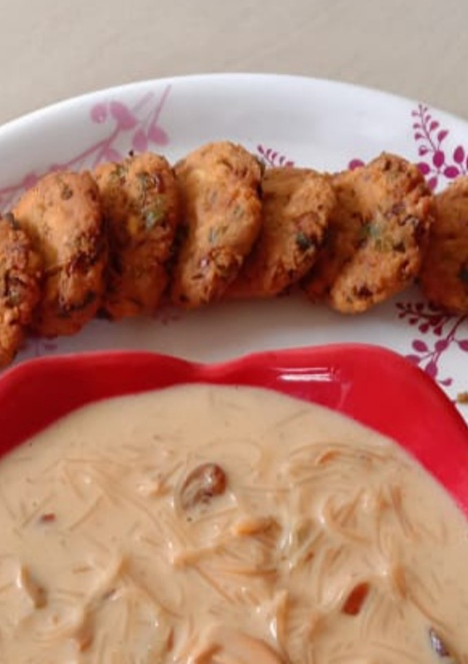 டீ கடை‌ பருப்பு‌ மசால் வடை செய்முறை முக்கிய புகைப்படம்