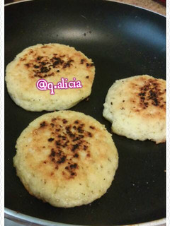 Una foto de Croquetas de arroz con queso parmesano