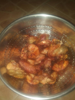 A picture of Fried chicken.