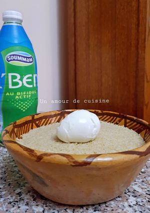 Une photo de Couscous complet aux œufs fermiers et petit lait 🥣