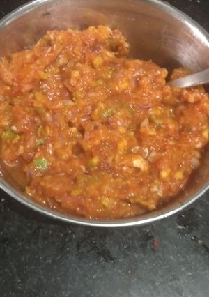 A picture of Chatpati chutney.