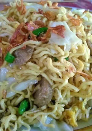 Foto resep Mie goreng bakso (simple enak dan mantap )