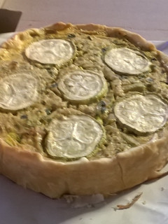 Una foto de Tarta de zucchini, bacon y queso crema con masa sin gluten