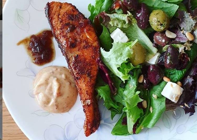 Easiest Way to Prepare Ultimate Ras El Hanout Salmon with salad